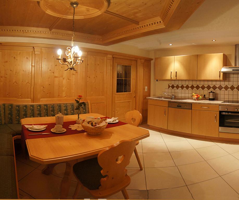 Gaestehaus Alpina Maurach  Ngoại thất bức ảnh