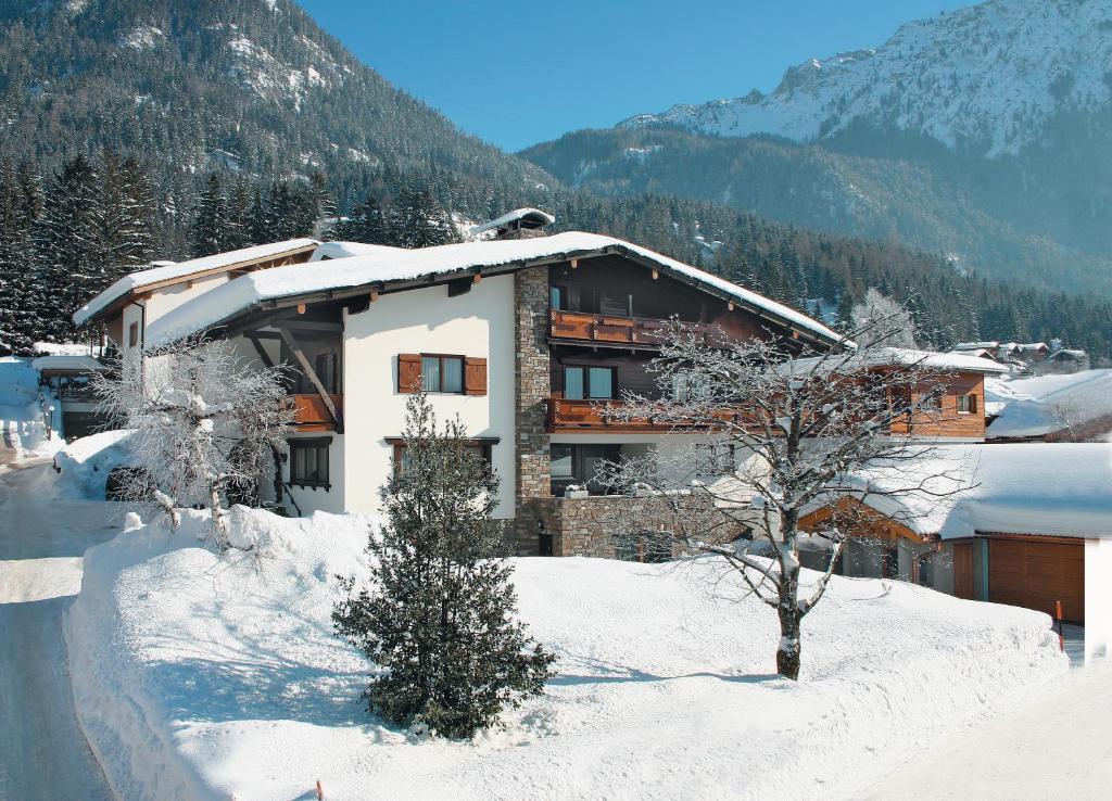 Gaestehaus Alpina Maurach  Ngoại thất bức ảnh